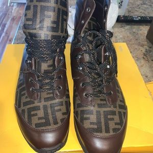 MENS FENDI SIGNATURE PRINT LEATHER SNEAKER BOOTS